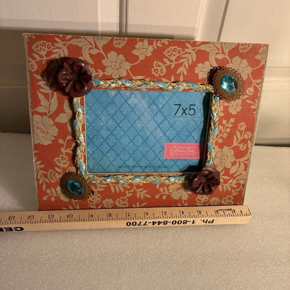 Coral And Tan Picture Frame W/ Braided Rope And Matching Metal Flowers 7”x5” Pic
